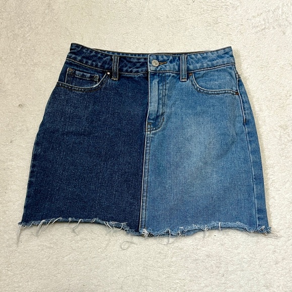 PACSUN Two Tone Frayed Hem Denim Mini Skirt - Size 25 (measures 28") - Picture 2 of 9